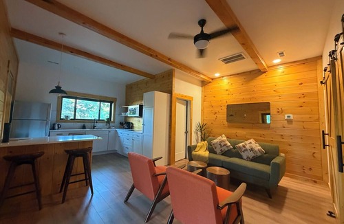 Mount Mourne House | Charming 1BR Barn Retreat – Close to Hospitals, Parks & Town in Mooresville