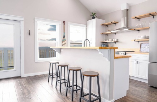 Crystal Beach House | Charming 2-bedroom house in Wonderful Bolivar Peninsula with AC, WiFi