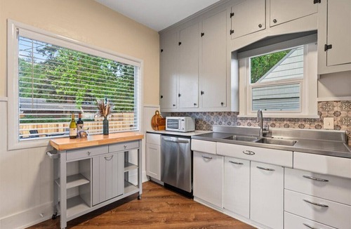 Garden District House | Charming 2-bedroom house with AC, WiFi in enchanting downtown Coeur d'Alene