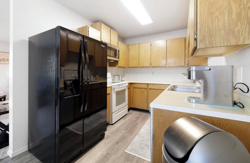 Twin Falls Apartment | Charming 2-bedroom apartment in fantastic Twin Falls with WiFi, AC