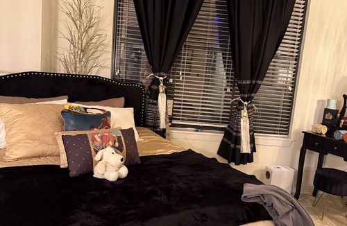 Mount Vernon Square Apartment | Charming 2-bedroom apartment with WiFi, AC in enjoyable Washington