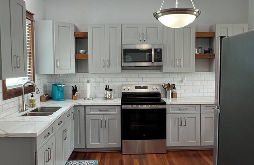 Palacios House | Charming 2-bedroom house in Palacios.