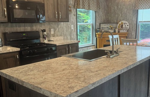 Dagus Mines House | Charming 2-bedroom house in Kersey with WiFi and AC