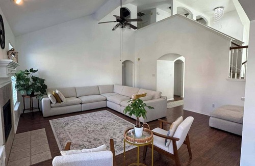 Barker House | Charming 2-Bedroom Suite + Spacious Game Room in Shared Home