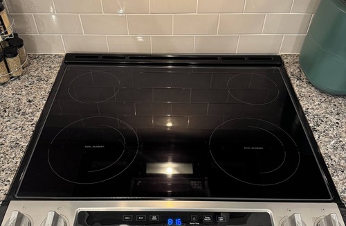 Biddleville House | Charming 2-bedroom townhome with AC and WiFi 10 MINUTES FROM DOWNTOWN