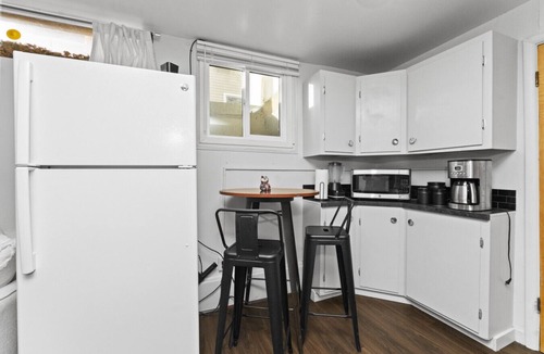 Great Falls Apartment | Charming 2 Bedroom Apartment