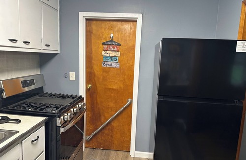 West Newton House | Charming 2-bedroom house in brilliant Indianapolis with AC, WiFi