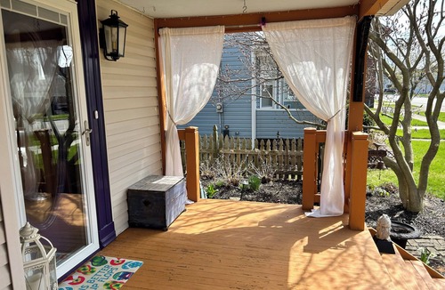 Painesville House | Charming 3-bedroom house with WiFi and AC in Fairport Harbor