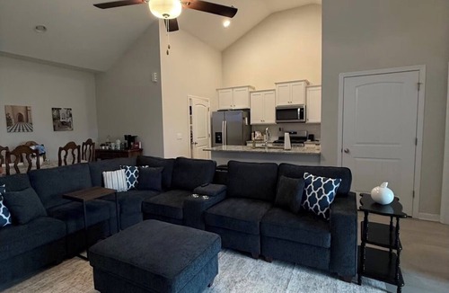 Aiken House | Charming 3-bedroom 3-bathroom townhome in Aiken