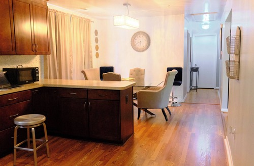 Bowie House | Charming 3 bedroom. 6 bed house, Peaceful, overlooking nature, Great for groups!
