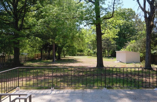 Bowie House | Charming 3 bedroom. 6 bed house, Peaceful, overlooking nature, Great for groups!