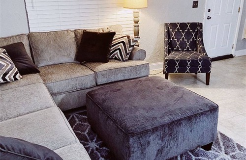 Euclid Condo | Charming 3-bedroom condo with WiFi and AC in pleasant Euclid