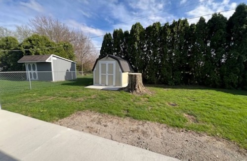 Greenville House | Charming 3-bedroom house with AC, WiFi in Greenville