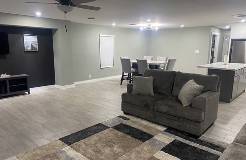 San Benito House | Charming 3-bedroom house in delightful San Benito with WiFi, central AC and Heat