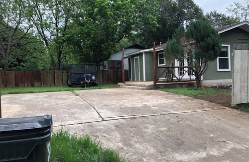 Dunbar House | Charming 3-bedroom house in San Marcos close to river outlets downtown n moren