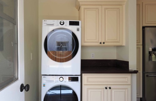 Rossmoyne House | Charming 3-bedroom house with AC and WiFi in gorgeous Glendale