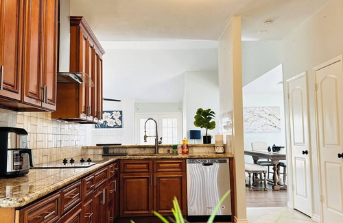 George Bush Park/Eldridge House | Charming 3-bedroom house in Houston perfect for your getaway
