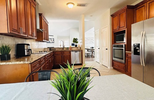 George Bush Park/Eldridge House | Charming 3-bedroom house in Houston perfect for your getaway