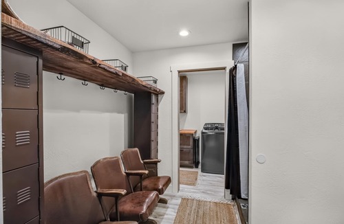 Lincoln House | Charming 3-bedroom house with AC and WiFi in Lincoln