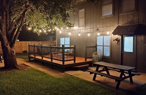 Los Indios House | Charming 3-bedroom house North Austin Abode: Sleeps 9, 10 Mins to Domain!