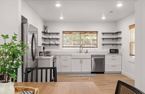 Billings Apartment | Charming 3 Bedroom Retreat: Perfect for Families, Travelers and Professionals
