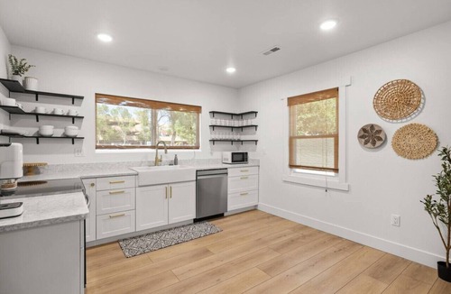 Billings Apartment | Charming 3 Bedroom Retreat: Perfect for Families, Travelers and Professionals
