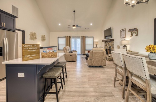 Talking Rock Cabin | Charming 3-bedroom cottage with mountain views located in beautiful Talking Rock