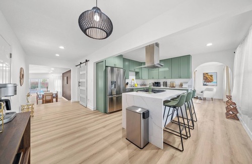 National City House | Charming 3 BEDS,Pool, Hot tub,15Min To ZOO SeaWorld Sesame Place, AirPort