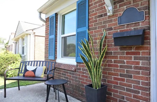 Ferndale House | Charming 3br Bungalow - Park Facing
