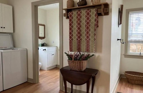 Martindale House | Charming 4 bedroom FarmHaus, circa 1790, renovated on Scenic Byway.