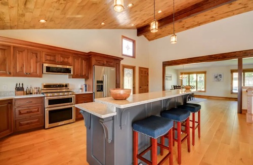 Rimrock House | Charming 4-bedroom Home in Quiet Neighborhood with Deck!