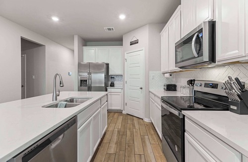 Schertz House | Charming 4-bedroom spacious house near I-35 in lovely Selma/Schertz San Antonio