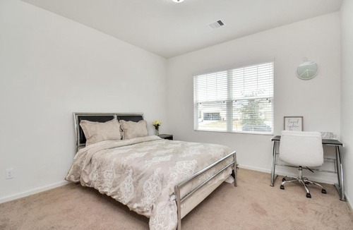 Katy House | CHARMING 4 BEDROOMS BROOKSHIRE/KATY WITH GYM