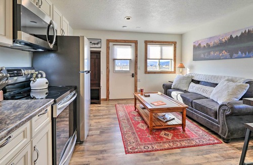 Alpine Northeast Apartment | Charming Alpine Apartment w/ Stunning Views!