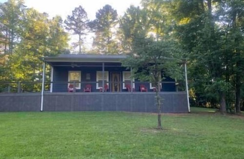 Counce House | Charming and Comfy Cabin in the Heart of Pickwick!