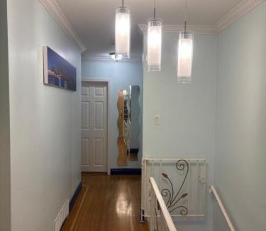 Burnaby House | Charming Bright 3BR House - Upper Level Suite