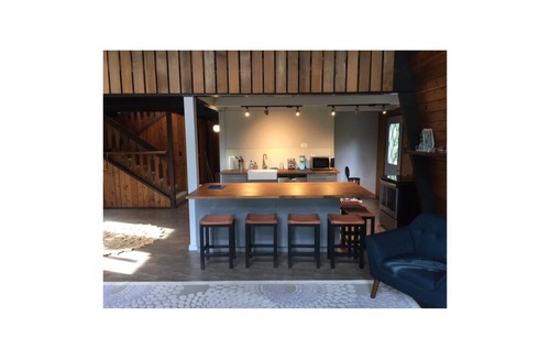 Springfield House | Charming British Columbia chalet close to Yellow Springs, Clifton and Cedarville