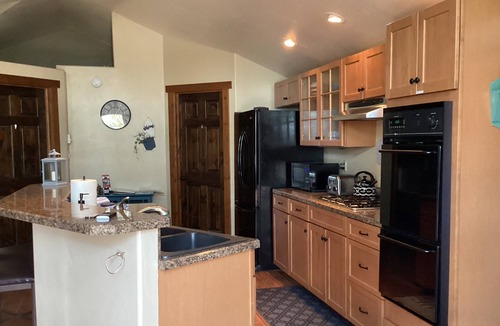 Angel Point Cabin | Charming Cabin Overlooking Beautiful Flathead Lake