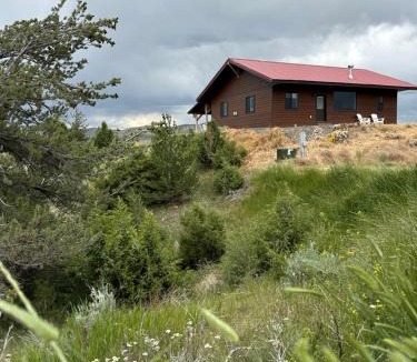Madison County House | Charming Cabin with Panoramic Mountain Views near Pony in the Tobacco Root Foothills, Montana