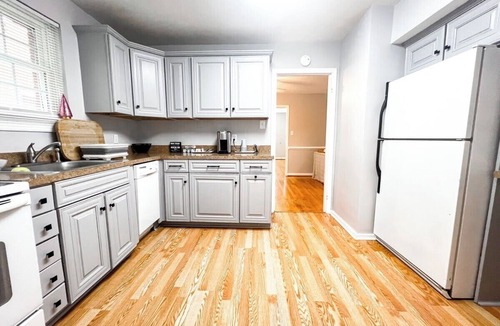 Museum District Apartment | Charming Carytown 3BR, Prime Location, Walk to Everything!