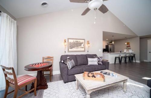Bettendorf Apartment | Charming Condo in Bettendorf