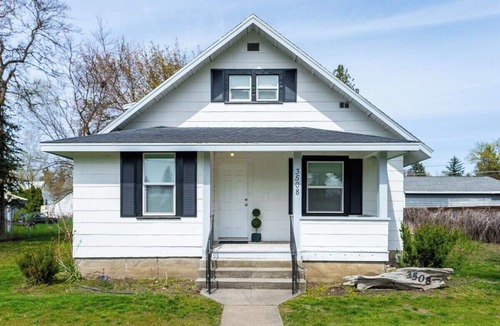 Spokane House | Charming & Conveniently Located Spokane Home