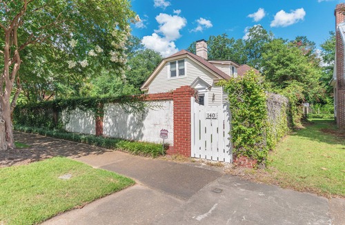Aiken Cottage | Charming cottage in Downtown Aiken