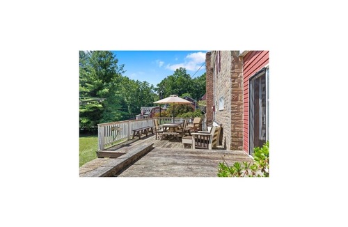 Holtwood Cottage | Charming cottage overlooking pond and meadows
