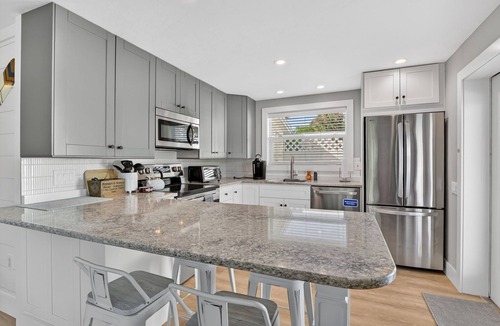 Bonita Shores Cottage | Charming cottage with views of the Imperial River
