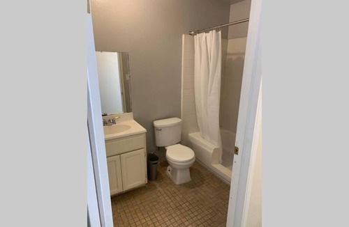 Pico - Robertson Apartment | Charming Double Bed Hotel Style-A10