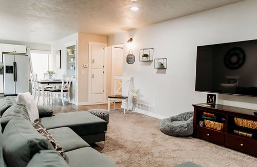 Caldwell House | Charming Entire home in Caldwell Idaho!