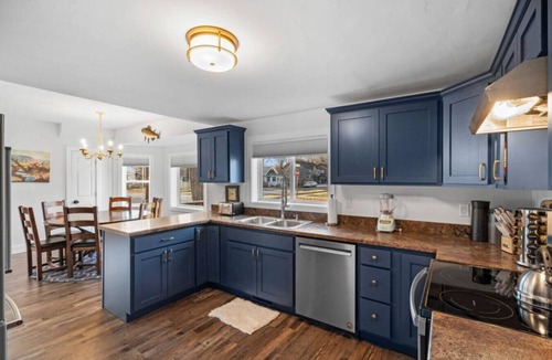 Sleeping Giant Estates House | Charming family retreat in Livingston