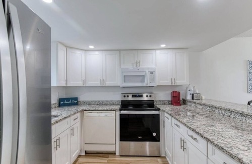 Ocean Crest Condo | Charming front beach 2-bedroom condo with pool, WiFi, in serene Ormond Beach