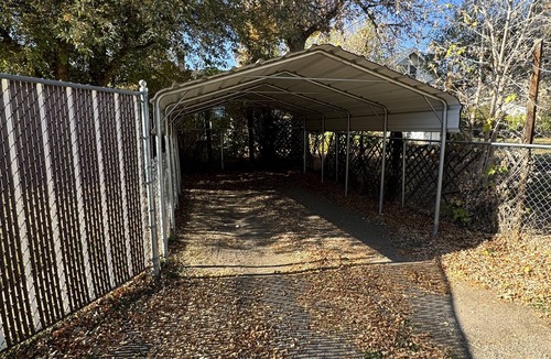 Evanston House | Charming fully remodeled 2-bedroom house with WiFi in Evanston